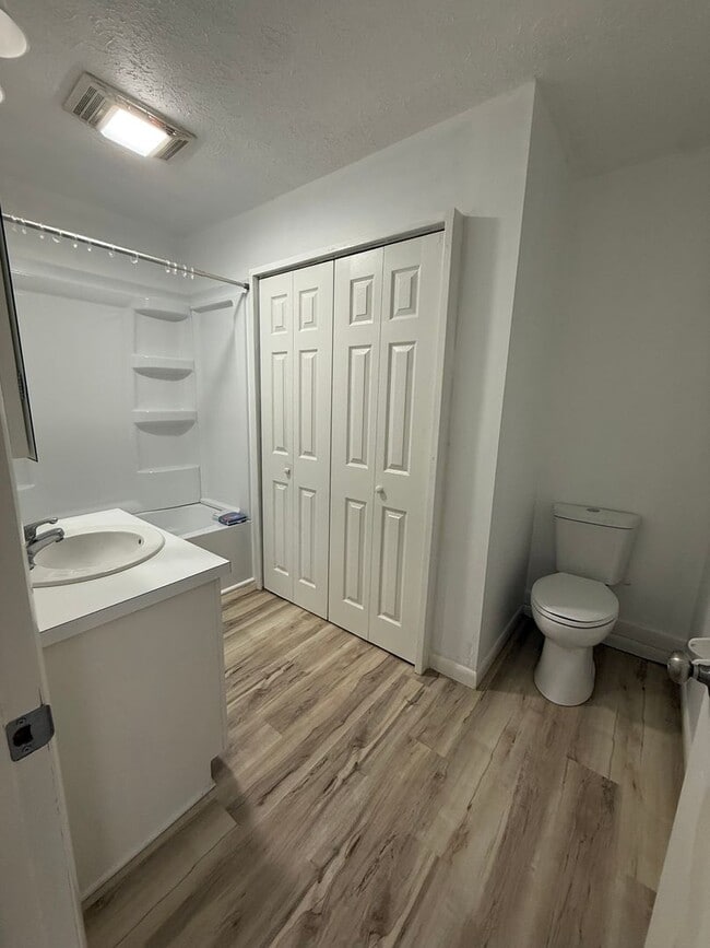 Foto del edificio - 201 S Morrison Rd