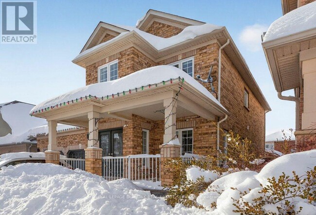 Photo du bâtiment - 5463 Blue Spruce Ave