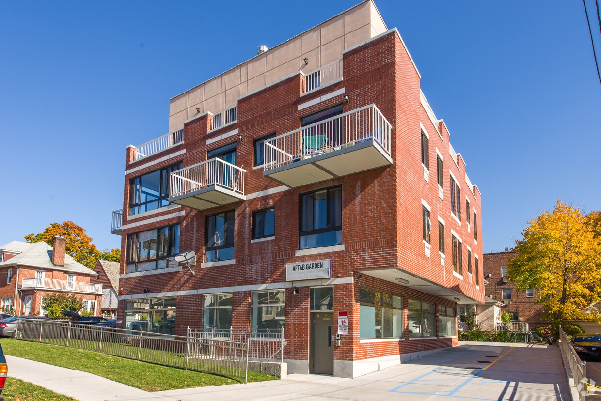 Foto principal - 17004 Henley Rd