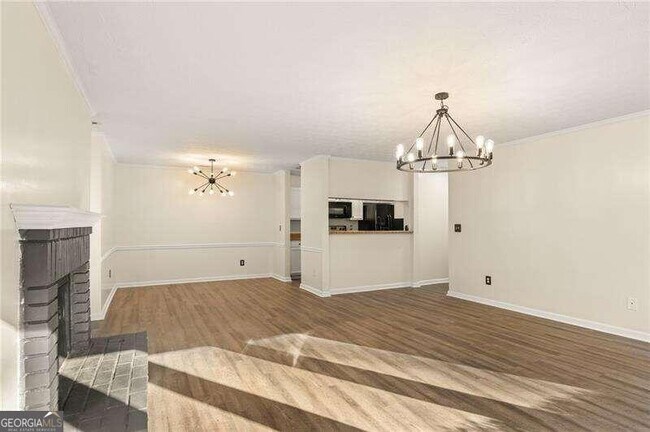 Building Photo - 523 Warm Springs Cir