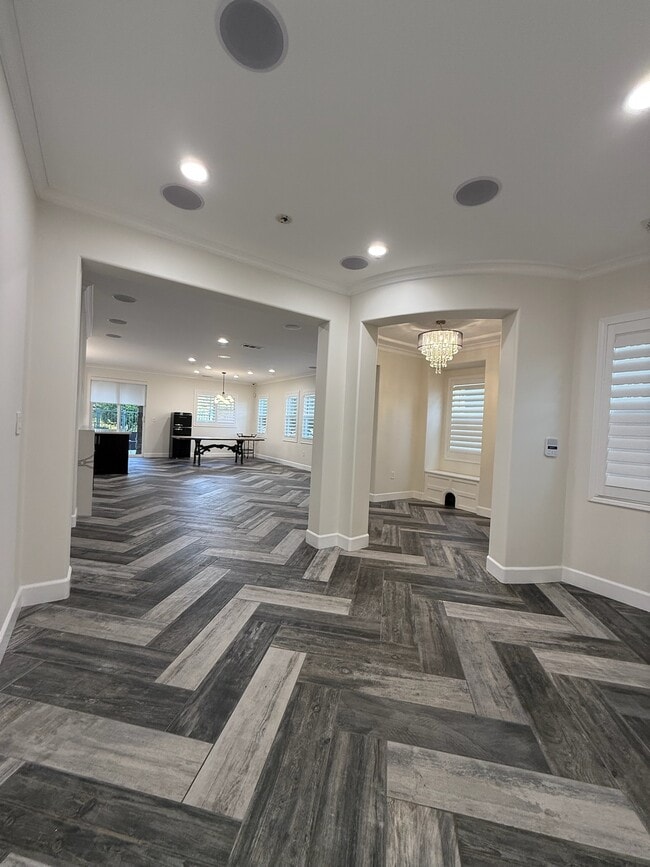Building Photo - 16707 Nicklaus Dr