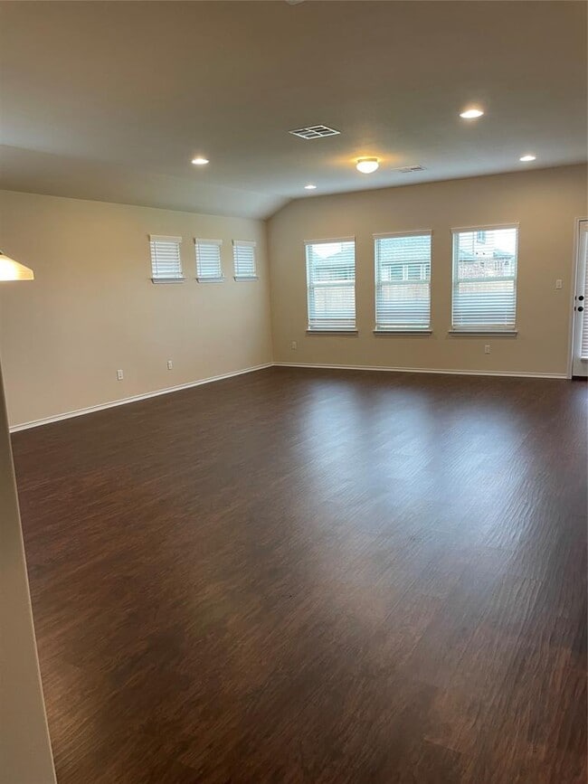 Building Photo - 3473 Pauling Loop