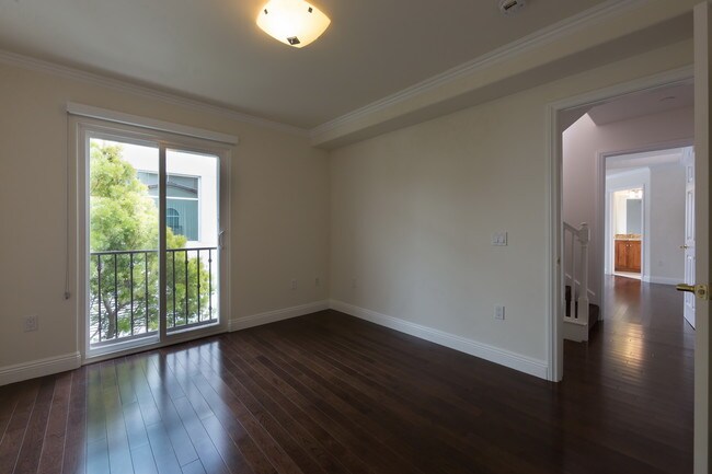 Building Photo - Franklin Townhomes