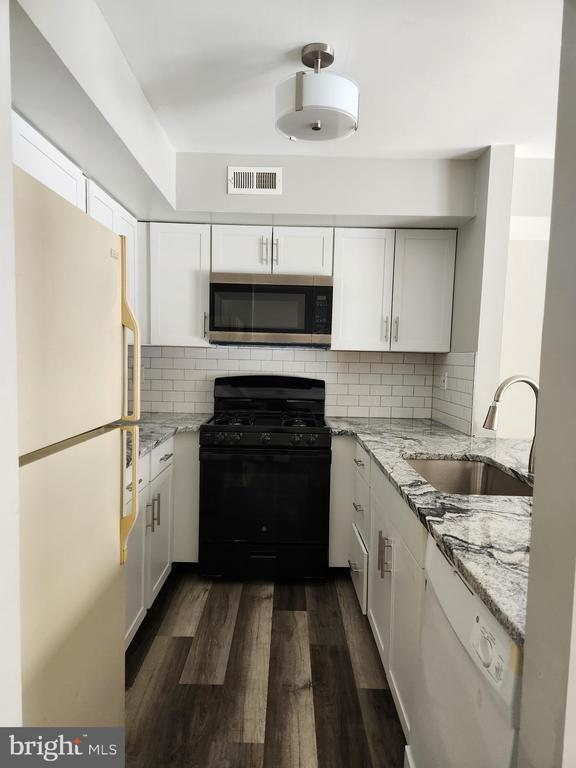 Foto del edificio - 71 5 Crown Royal Cir
