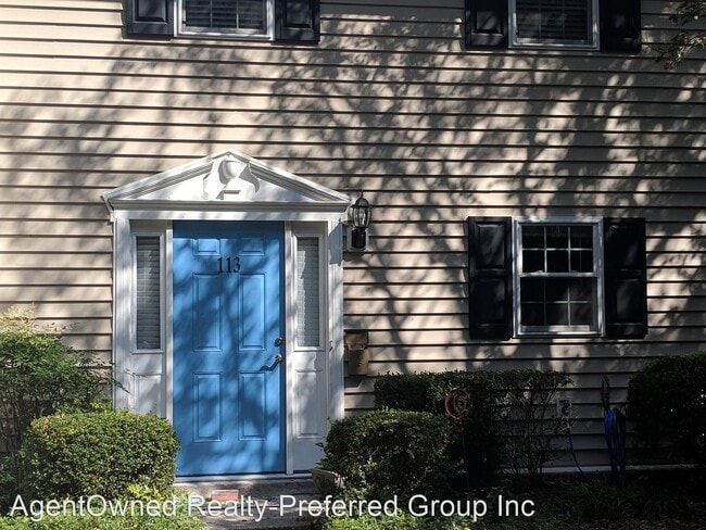 Building Photo - 3 br, 2.5 bath House - 113 Heritage circle
