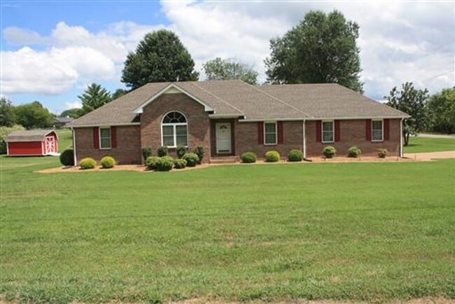 Building Photo - Beautiful Home on the North side of Lebanon