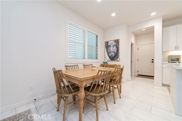 Building Photo - 2261 Horseback Rd