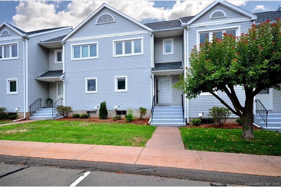 Foto principal - 13 Oak Ridge Dr