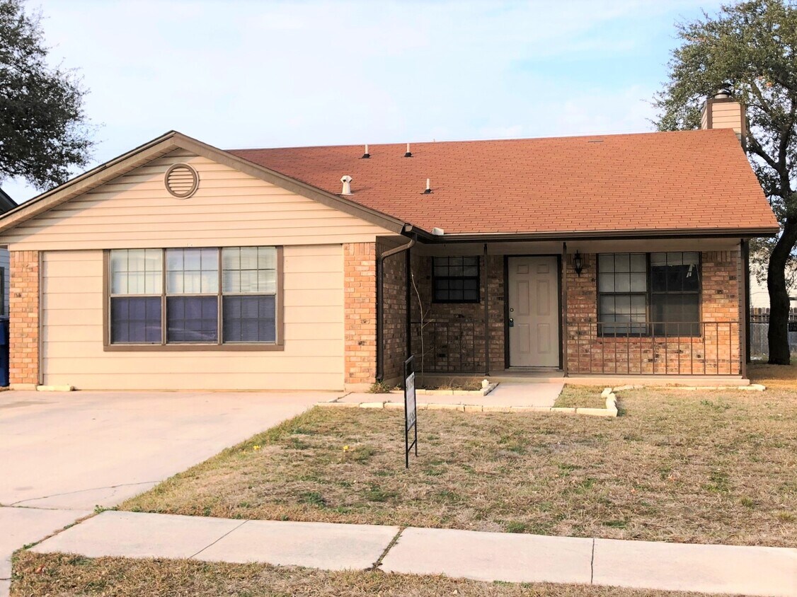 Foto principal - 306 Saddle Dr