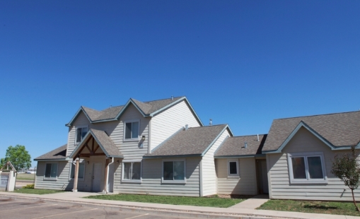 Primary Photo - Main Street Townhomes