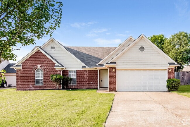 Building Photo - 10894 Carter Ln Cove
