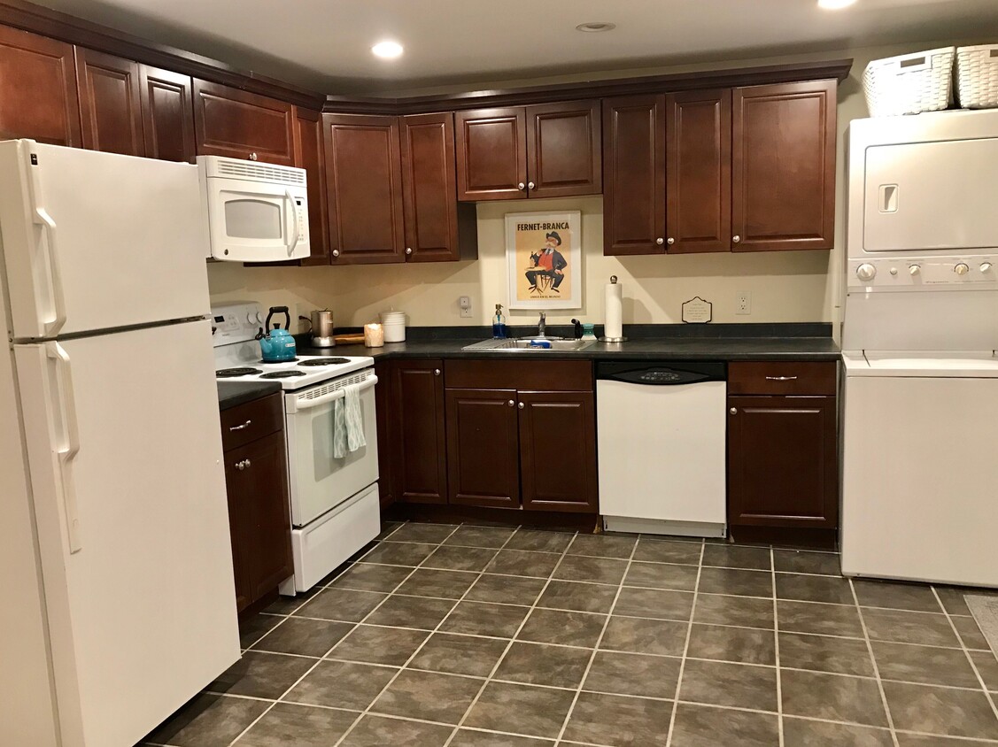 95 Saugatuck Ave Unit 1, Westport, CT 06880 Apartments in Westport