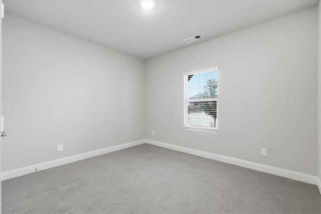 Foto del edificio - 1213 Birchwood Ln