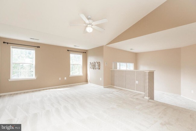 Building Photo - 123 Nassau Dr