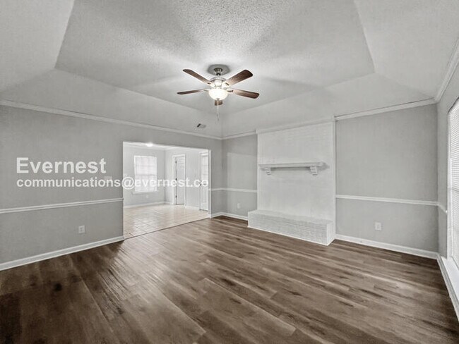 Building Photo - 10005 Riggan Dr