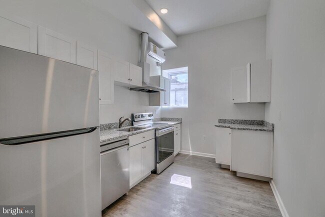 Foto del edificio - 3524 Keswick Rd