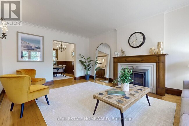 Building Photo - 250 Grenview Blvd S