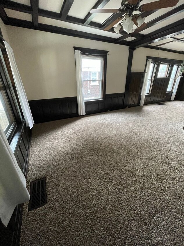 Foto principal - 1309 W 8th St