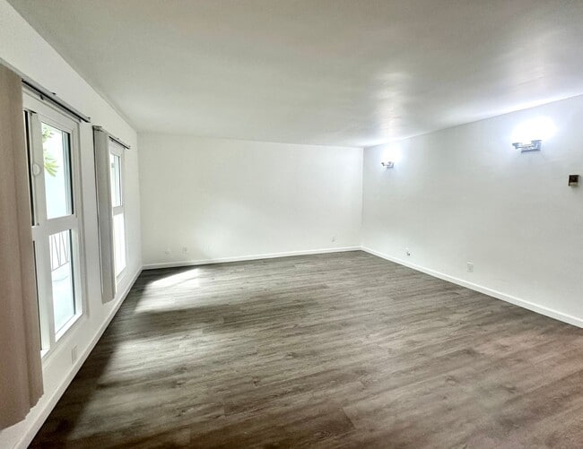 Interior Photo - EP
