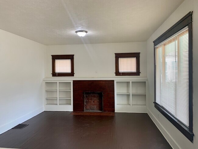 Foto del edificio - 201 Broad Ave NW