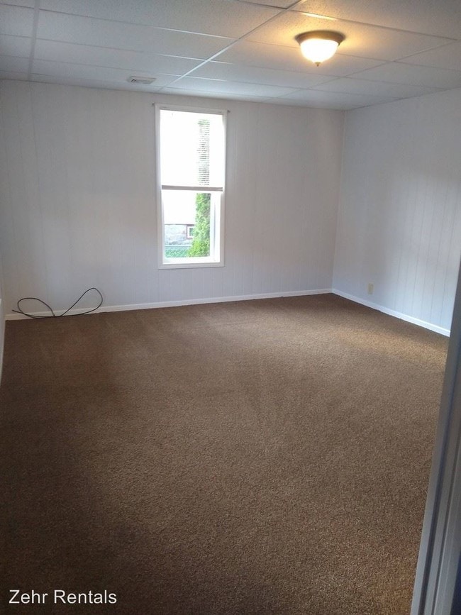 Building Photo - 3 br, 1 bath House - 138 West Bloss St.