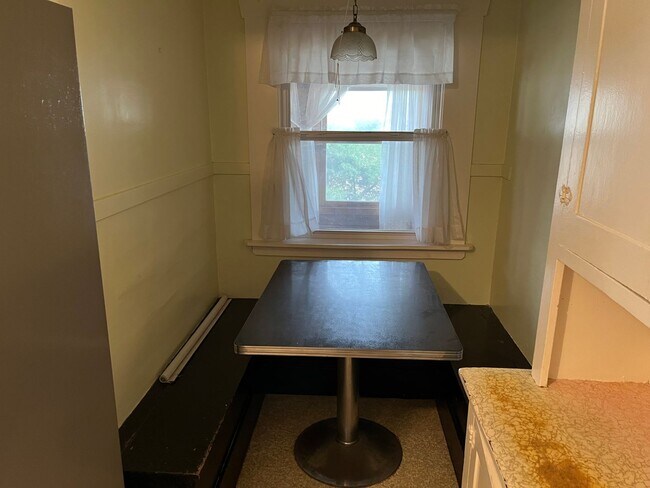 Building Photo - 3 Bedroom/1 Bathroom Home in Peoria FOR LEASE