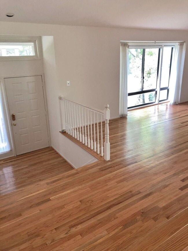 Foto del edificio - Spacious Potomac Beauty backs to Golf Course