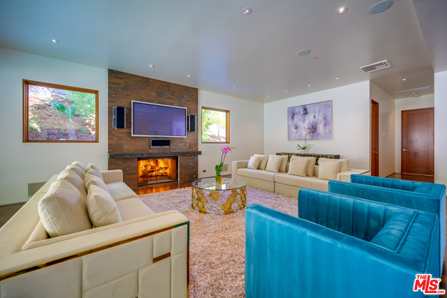Huge living room - 17793 Calle de Palermo