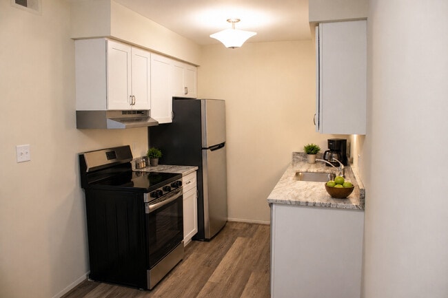 Building Photo - Sunview Manor Apartments