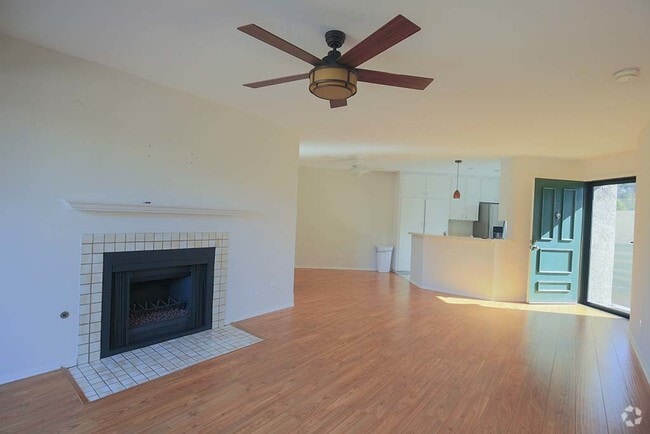 Building Photo - 9745 Mesa Springs Way
