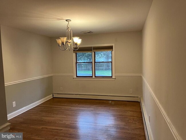 Foto del edificio - 125 Davis Ave