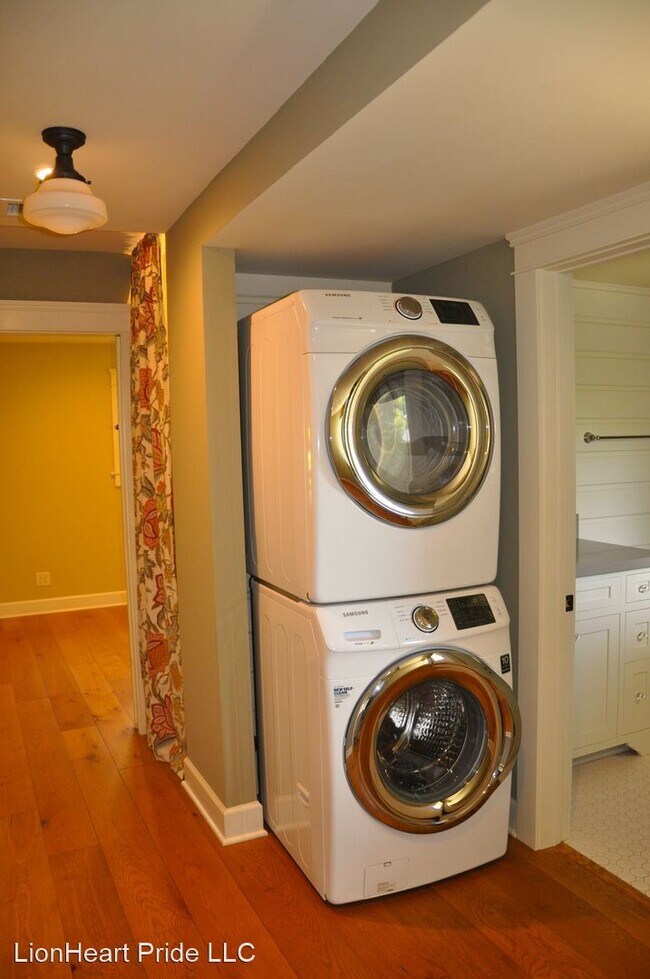 Foto del edificio - 3 br, 3 bath House - 530 East Almond
