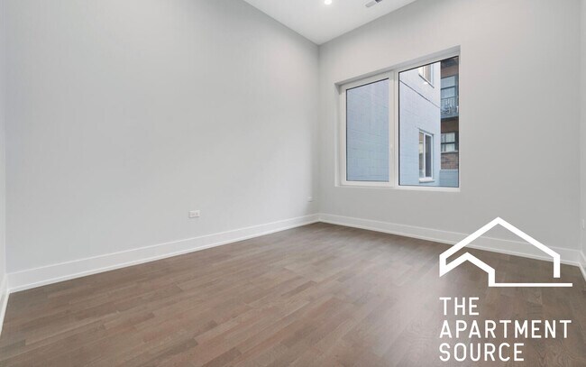 Building Photo - 2139 W Madison St