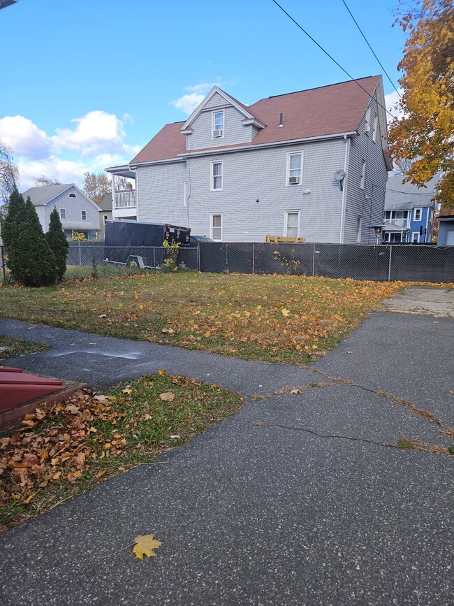 Building Photo - 91 Andrew St