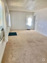 Building Photo - 424 Upton Dr
