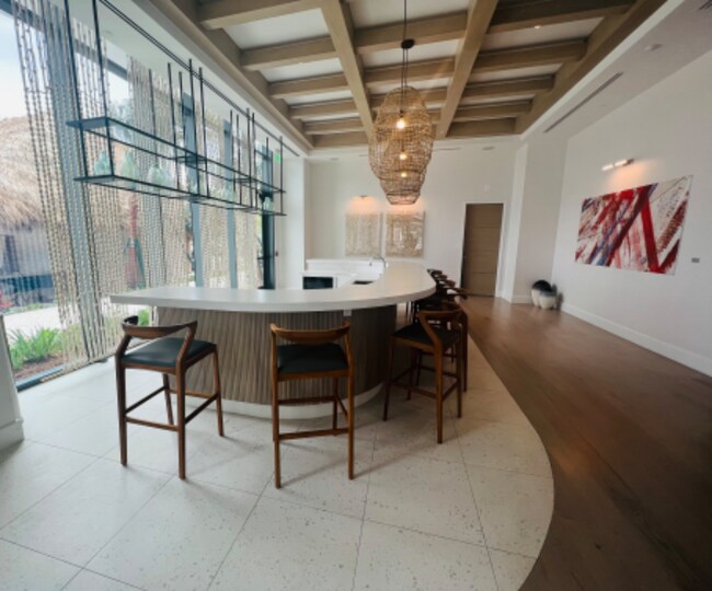 Building Photo - 4444 N Flagler Dr