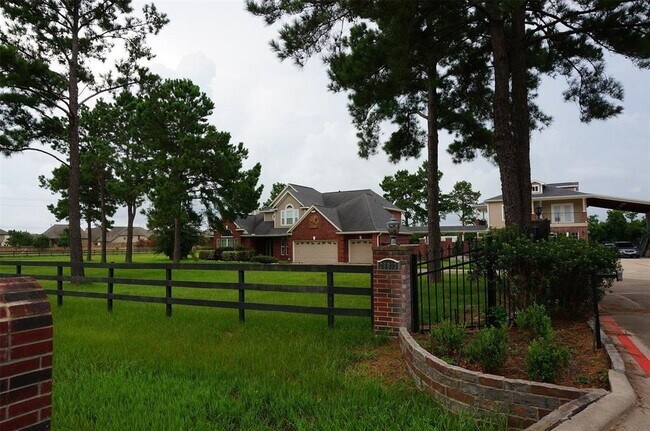 Foto del edificio - 28003 Rose Ln