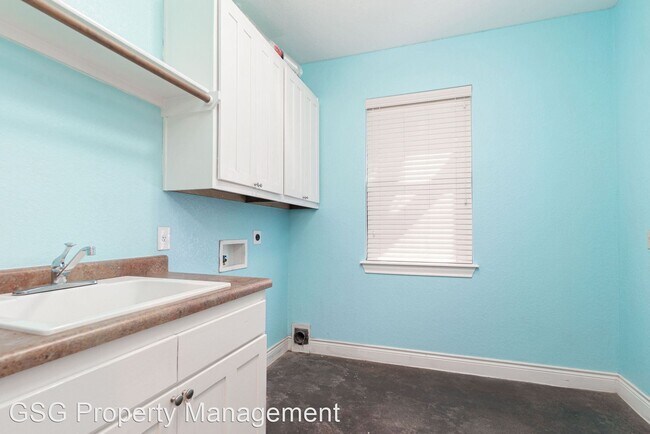Building Photo - 3 br, 2.5 bath House - 1787 Mountain Springs