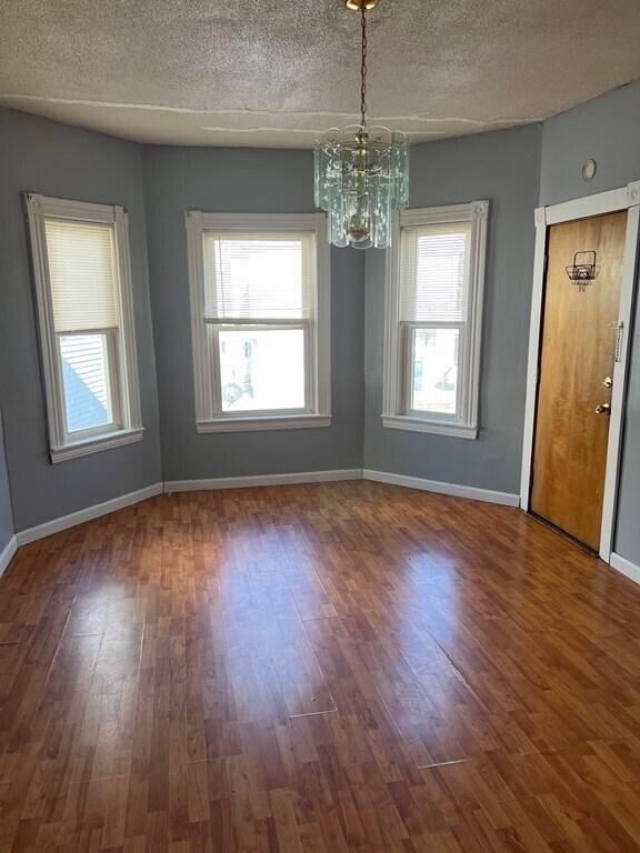 Building Photo - 128 Covel