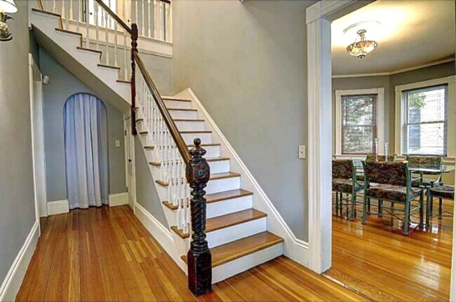 Foto del edificio - 84 Keene St