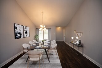 Building Photo - 2903 Pepperwood Dr