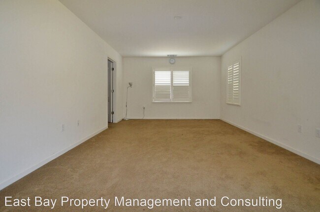 Building Photo - 4 br, 2.5 bath House - 2540 Lakeport Dr.