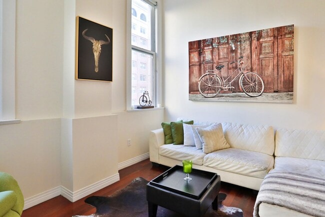 Interior Photo - The Blackstone on 9th and Broadway