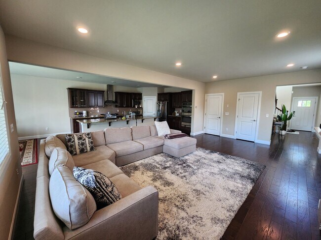 Building Photo - Beautiful Bothell Home!