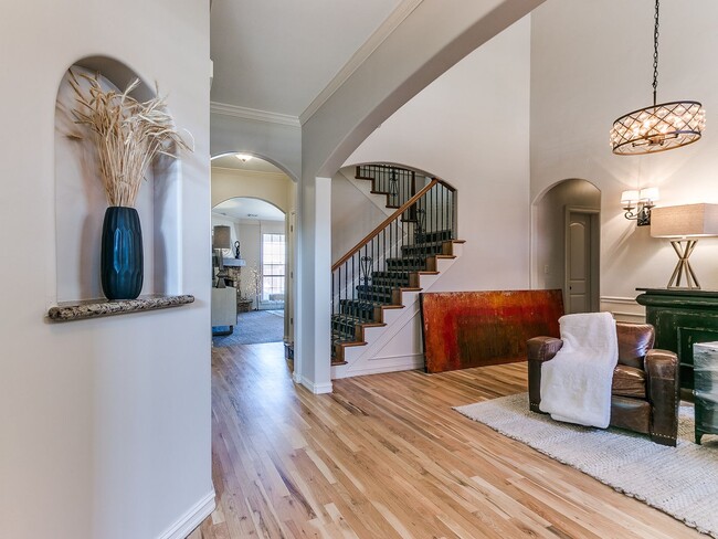 Building Photo - Gorgeous 2 Story Home In Bixby Schools!
