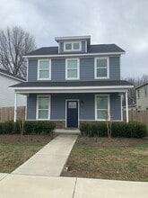 Building Photo - 565 W Cato Springs Rd