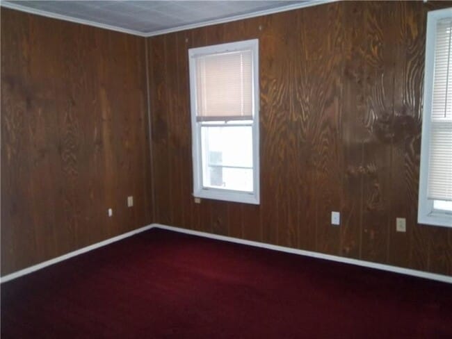 Bedroon - 219 Chestnut St