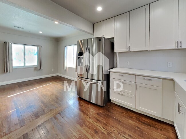 Building Photo - 2915 Sheridan Blvd