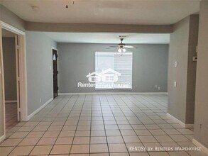 Building Photo - 3020 Sagebrush Dr