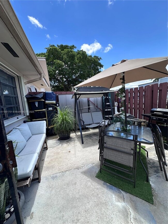 Foto del edificio - 12253 SW 24th Terrace